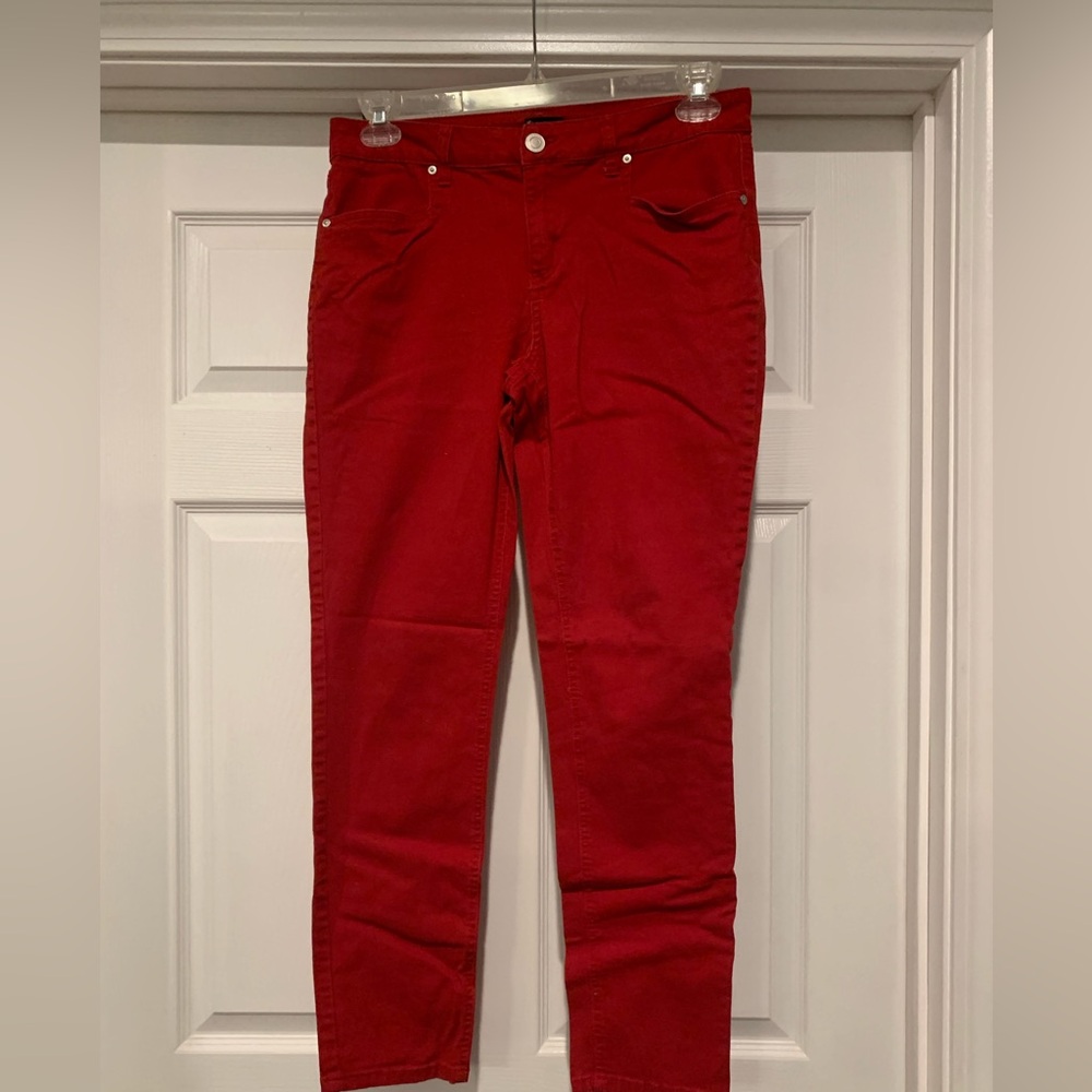 Red New Directions Stretchy Capri Jeans